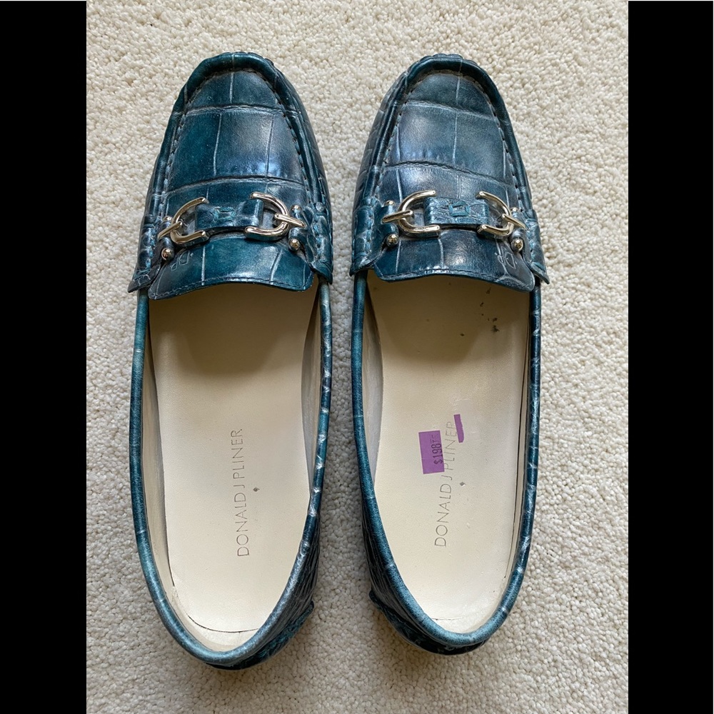 Donald Pliner Indigo wash croc loafers